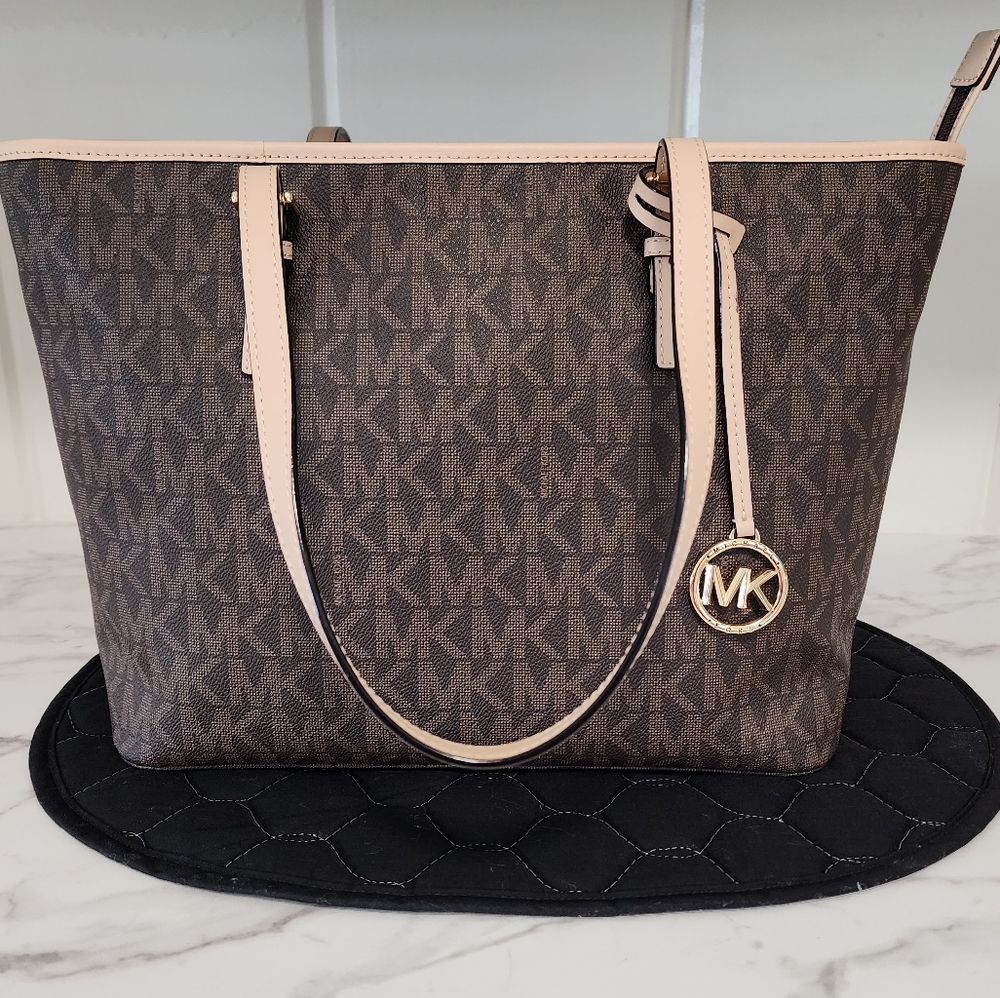 Michael Kors Women's Top Zip Jet Set Charm Tote